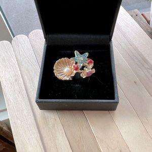 Beach themed gold statement ring